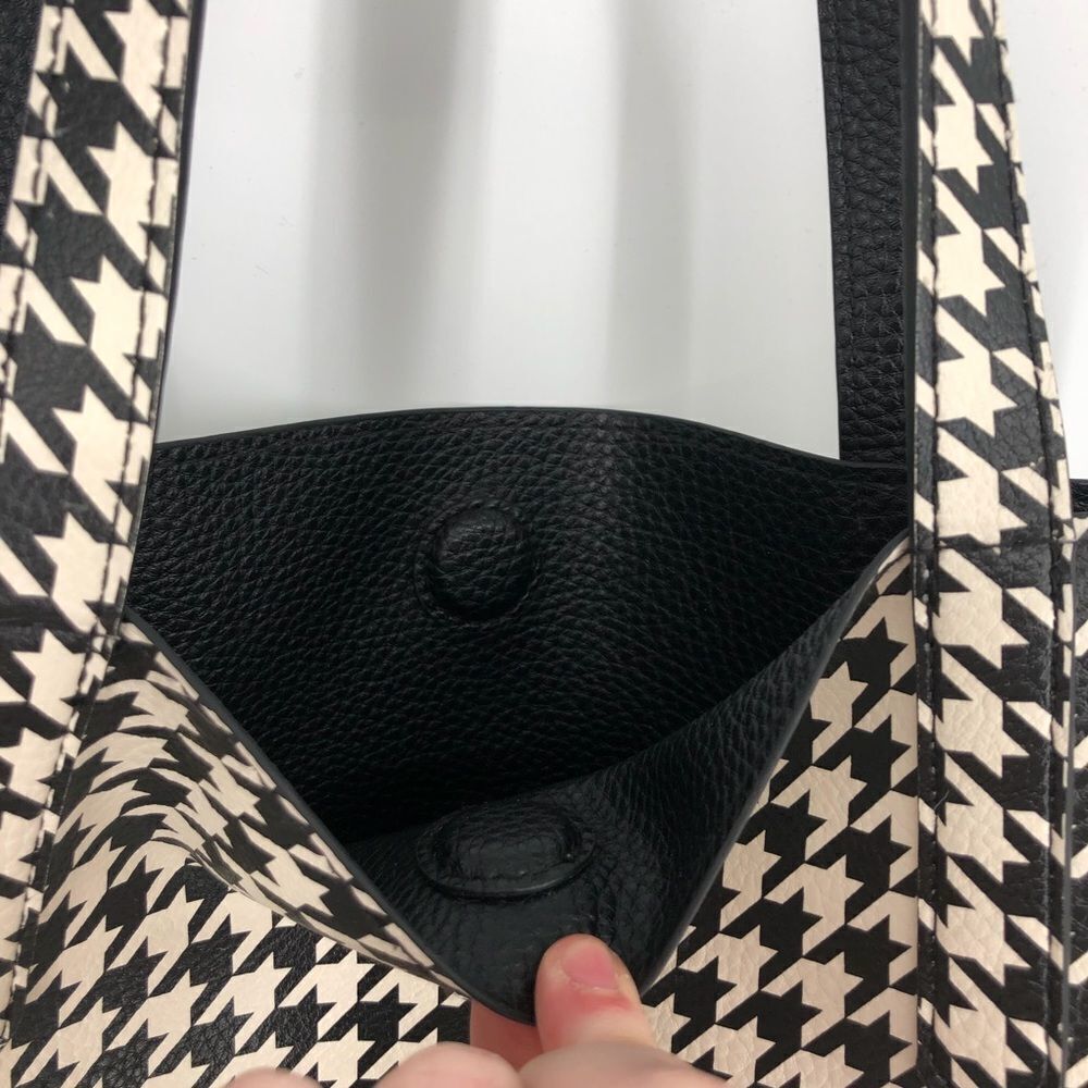 Houndstooth PVC Vinyl Tote Bag - Picture 5 of 8